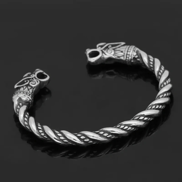 Mannelijke Viking stijl armband, symbool van kracht en eer