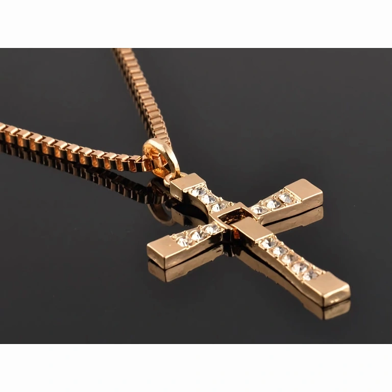 Gouden kruis hanger met synthetische Swarovski stenen