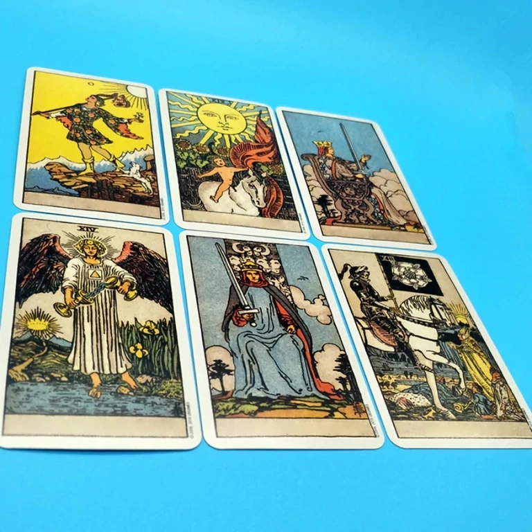 Tarotkaarten Grote en Kleine Arcana Grote en Kleine Arcana van tarotset voor lezen en interpreteren