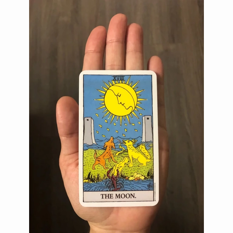 Tarotkaarten met esoterisch symbool Gedetailleerde afbeeldingen en uitgebreide symboliek op Rider Waite tarotkaarten