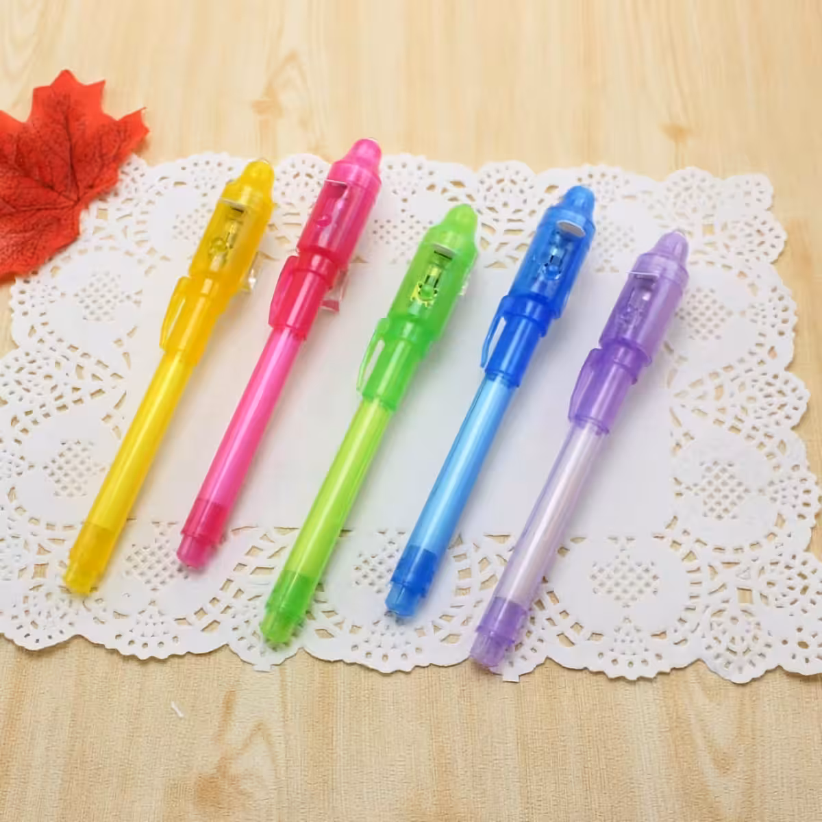 Leuke pennen met UV-licht voor creatieve activiteiten met kinderen