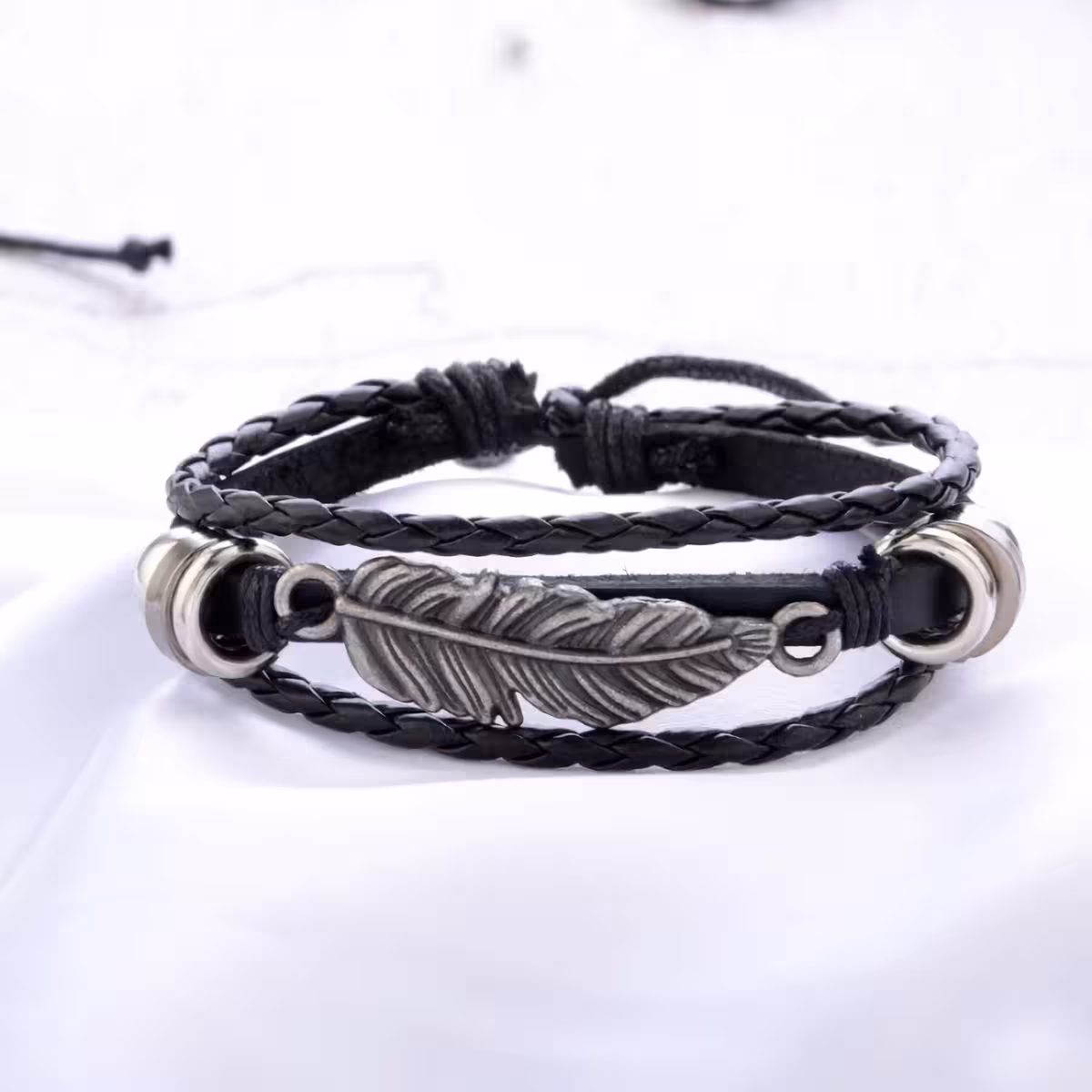 Vintage / boho stijl herenaccessoires van duurzaam leer