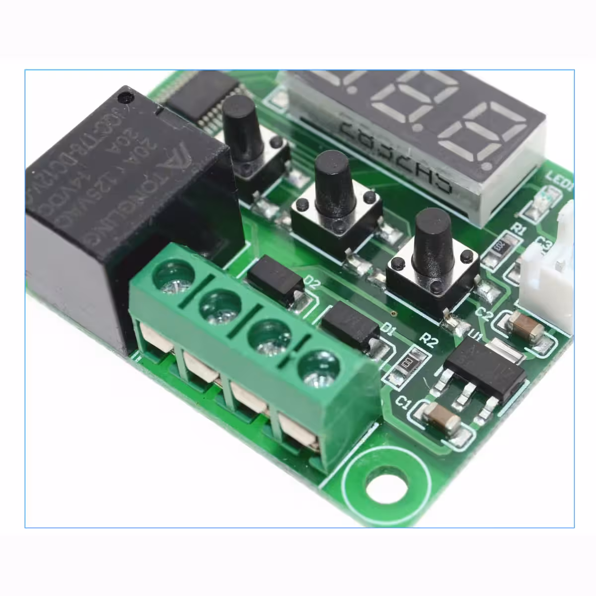 Elektronische controller met relais voor verwarmings- of koeltoepassingen