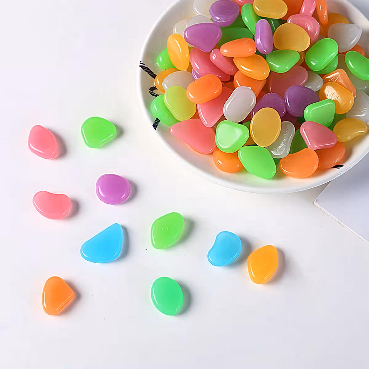 Decoratief pakket van 100 fosforescerende stenen