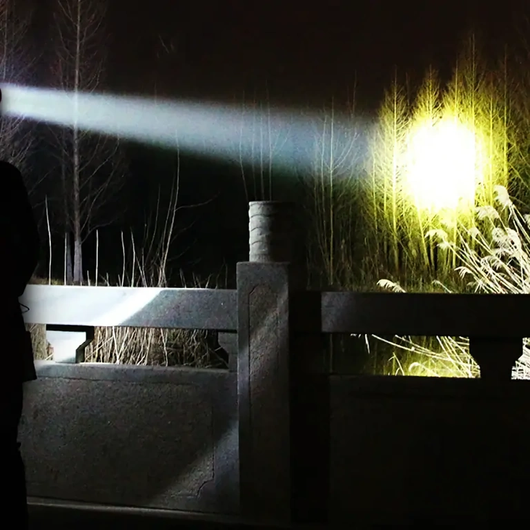 LED-hoofdlamp voor buiten, waterdicht en met accu