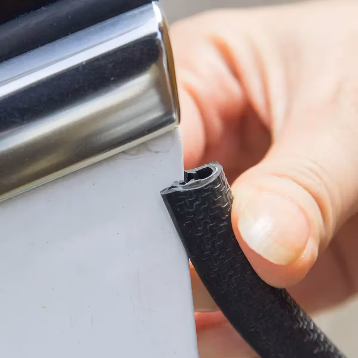 Flexibele beschermingsstrip voor deurkanten auto