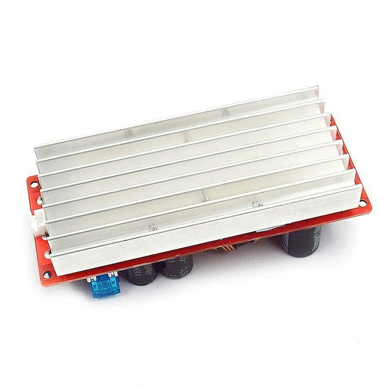 Robuuste DC-DC converter voor voeding van hoge vermogenslasten