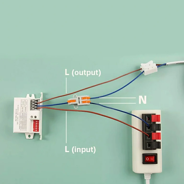 Elektrisch aansluitingsschema van 3-draads sensor: fase, nul en lampuitgang