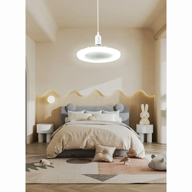 Slimme plafondventilator met licht voor de kamer Plafondventilator met verstelbaar licht en slimme functies, geïnstalleerd in kamer