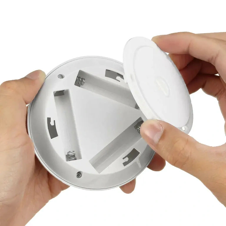 LED spots met laag verbruik, elk werkend op 3 AAA-batterijen
